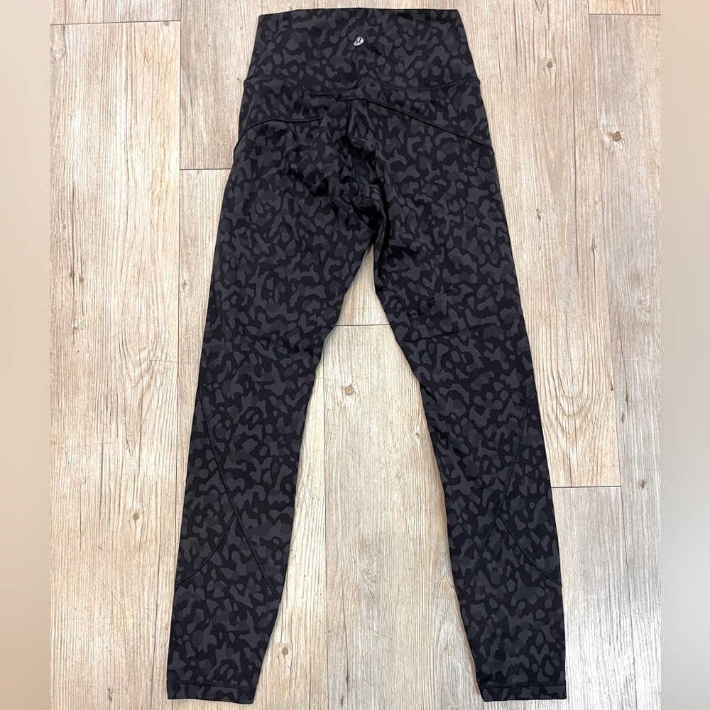 Lululemon Black/Charcoal Camo Print 7/8 Leggings